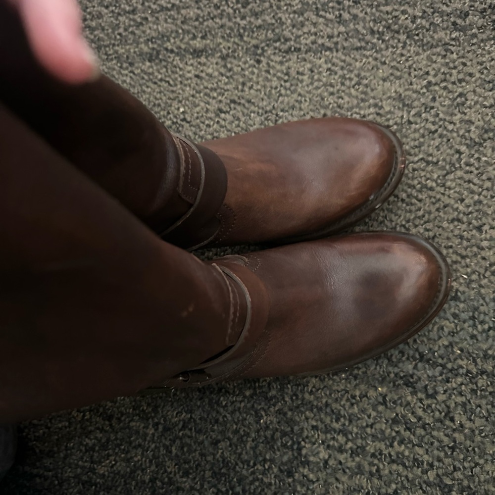 8 1/2 Brown Frye Boots